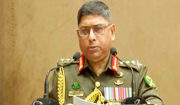 তিনদিনের সরকারি সফরে শান্তিরক্ষা মিশন এলাকা সেন্ট্রাল আফ্রিকান রিপাবলিক পরিদর্শনে গেলেন সেনাবাহিনী প্রধান