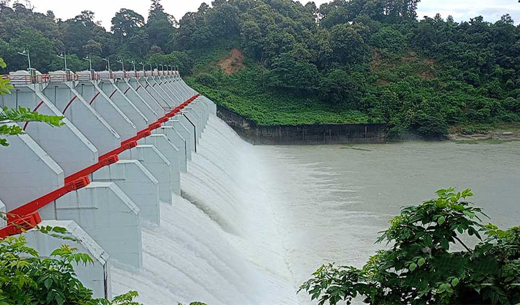খুলে দেওয়া হয়েছে কাপ্তাই বাঁধের ১৬টি জলকপাট