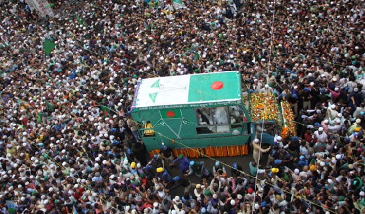 জশনে জুলুস উপলক্ষে চট্টগ্রামে আনন্দ-উচ্ছ্বাস