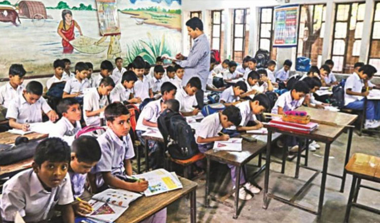 ছুটির পর শিক্ষা প্রতিষ্ঠান আজ থেকে খুলছে; স্যানিটেশন নিয়ে বিশেষ সতর্কতা জারি