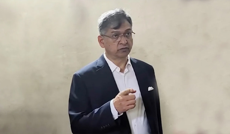 অবহেলায় জড়িত পুলিশদের বিরুদ্ধে কঠোর ব্যবস্থা নেওয়ার ঘোষণা স্বরাষ্ট্রমন্ত্রীর