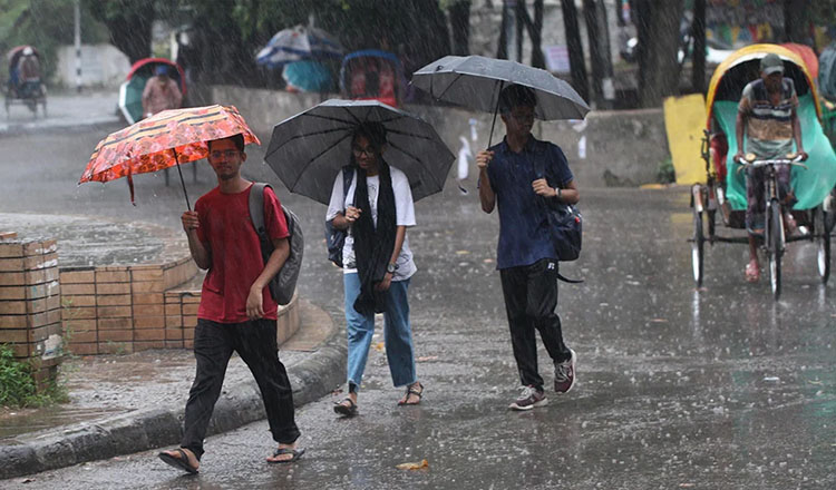 বিভিন্ন স্থানে বৃষ্টির সম্ভাবনা, কমতে পারে দিনের ও রাতের তাপমাত্রা