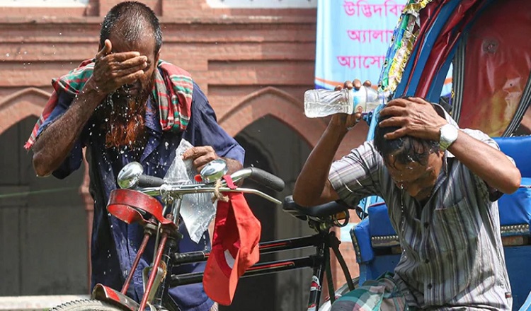 আপাতত বড় পরিসরে বৃষ্টির সম্ভাবনা নেই