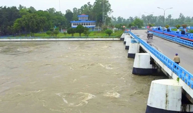 নীলফামারী জেলায় কমেছে তিস্তার ঢলের পানি