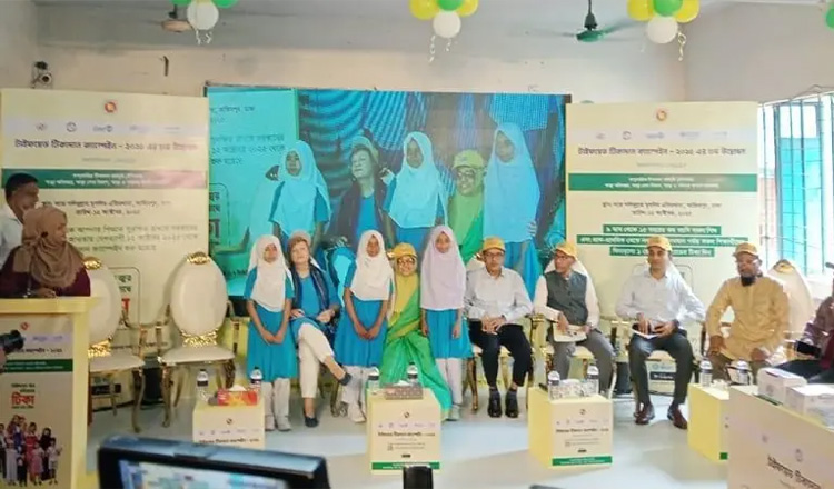 টাইফয়েড প্রতিরোধে সতর্ক থাকতে হবে সকলকে: প্রাথমিক ও গণশিক্ষা উপদেষ্টা