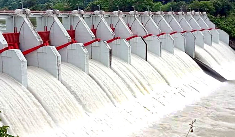 কাপ্তাই বাঁধের ১৬ গেট দিয়ে পানি নিস্কাশন অব্যাহত