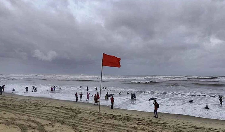 বৈরী আবহাওয়ায় সমুদ্র বন্দরসমূহে ৩ নম্বর সতর্ক সংকেত
