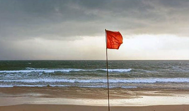 চট্টগ্রাম, কক্সবাজার, মোংলা এবং পায়রা সমুদ্র বন্দরসমূহকে তিন নম্বর সতর্ক সংকেত