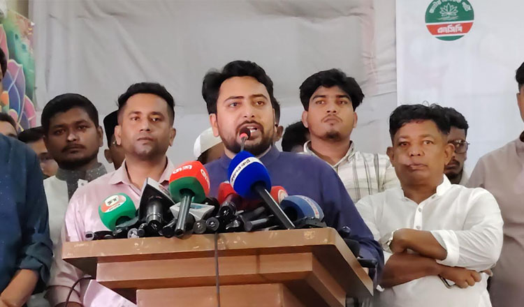 ছাত্রদের জীবনদানের কারণেই তারেক রহমান দেশে ফিরতে পেরেছেন: নাহিদ ইসলাম