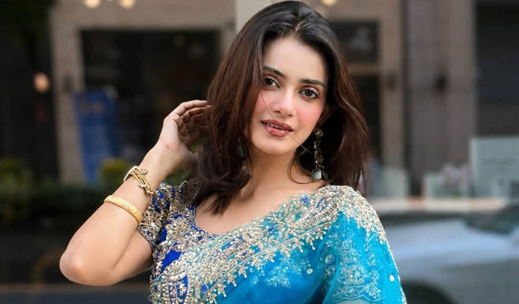 দেশে নিজেকে নিরাপদ মনে হয় না: তানজিন তিশা