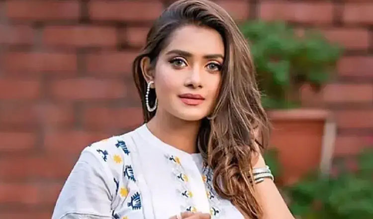 আইনি নোটিশ পেলেন অভিনেত্রী তানজিন তিশা