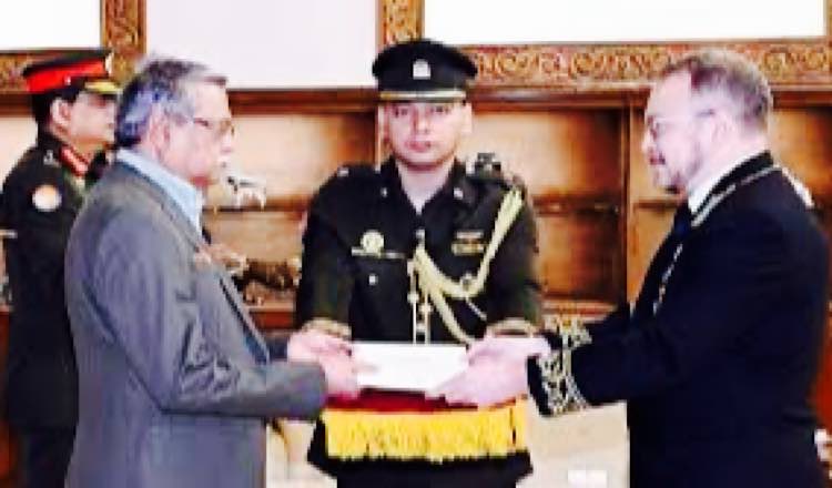 ভিসা সহজ করতে রাশিয়ার প্রতি রাষ্ট্রপতির আহ্বান