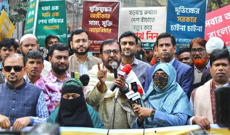 সরকারকে সতর্ক করে যা বললেন মঞ্জু